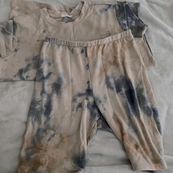 Tops - Women’s Two Piece Set